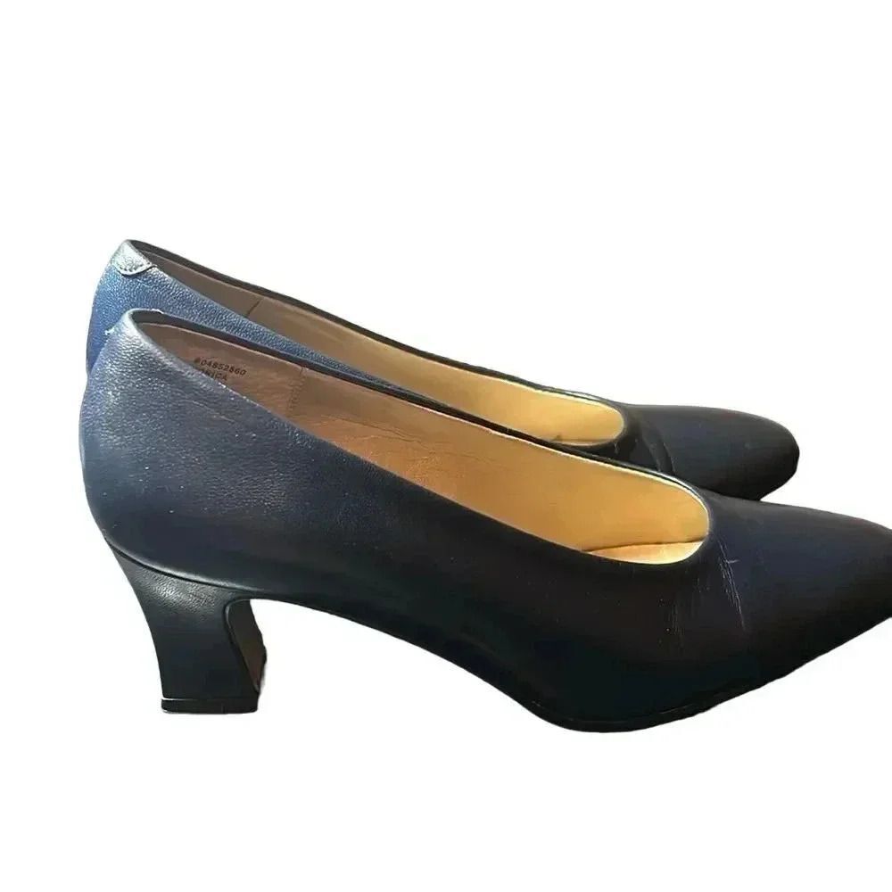 Super cute and comfy, great for the office or church.